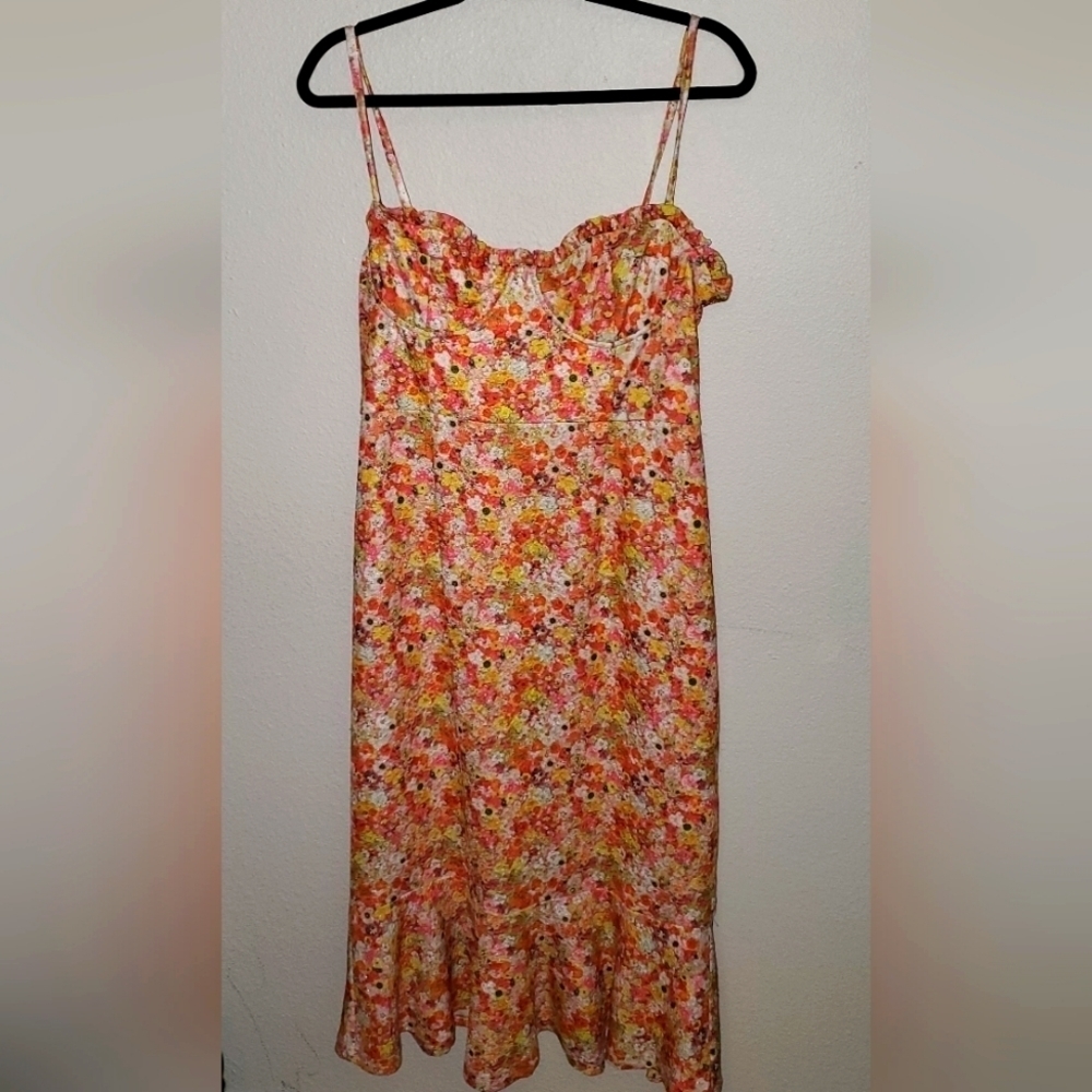 Hutch Sweetheart Midi Dress